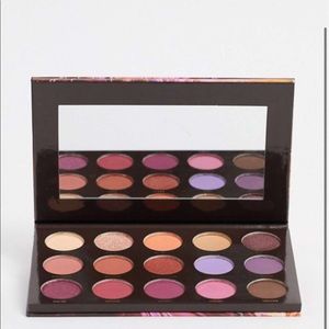 Hipdot Zion eyeshadow